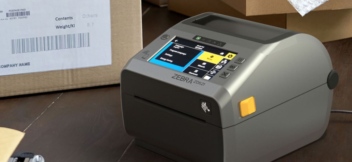 zd621d-packing-photography-application-close-up-4x3-3600x2700.jpg.imgo